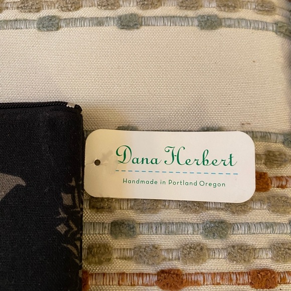 Dana Herbert cosmetic / multi use bag with hedgehogs - Picture 2 of 5